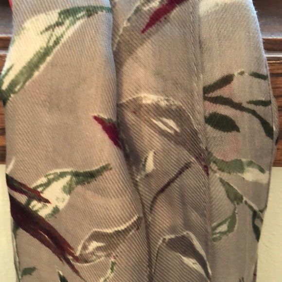 Scarf - Picture 2 of 4